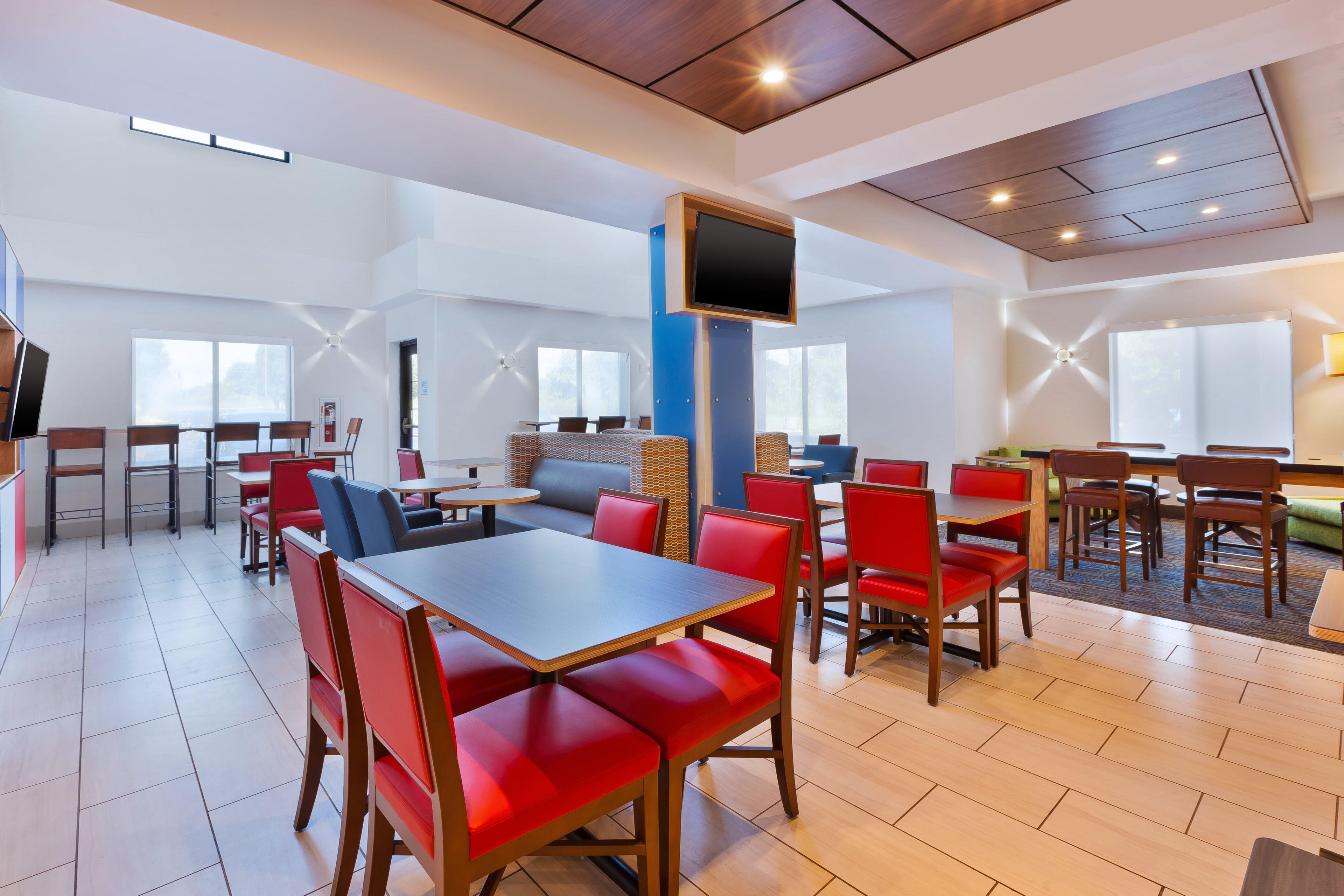 Holiday Inn Express Hotel & Suites Cleveland-Richfield By Ihg Brecksville Exteriér fotografie