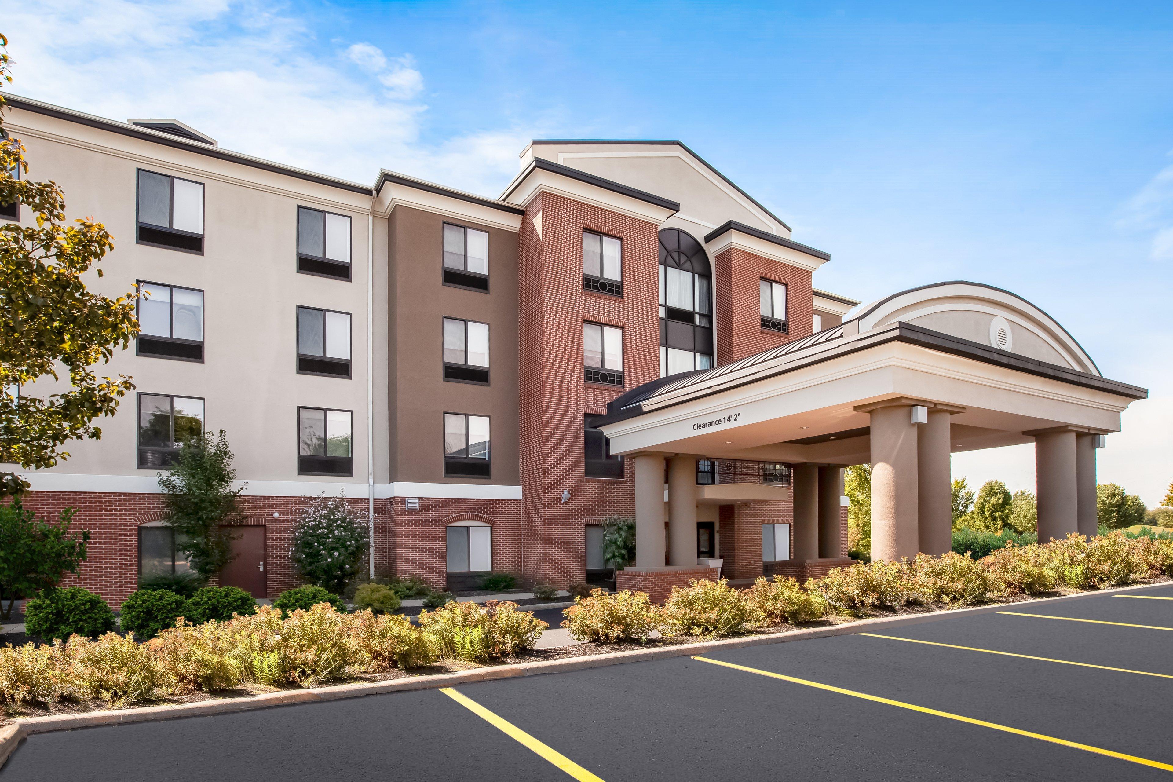 Holiday Inn Express Hotel & Suites Cleveland-Richfield By Ihg Brecksville Exteriér fotografie